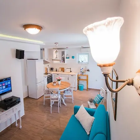 Holiday Lukica Ferienhaus *