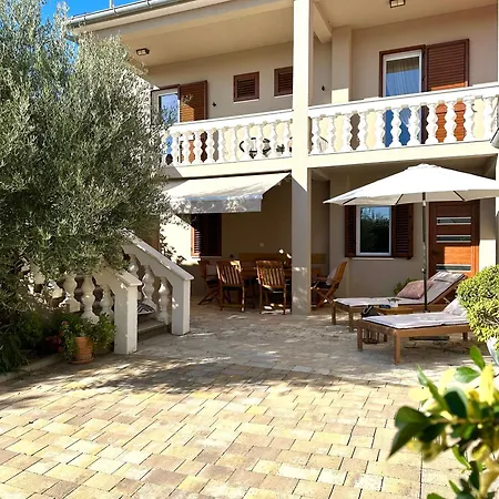 Ferienhaus Holiday Lukica