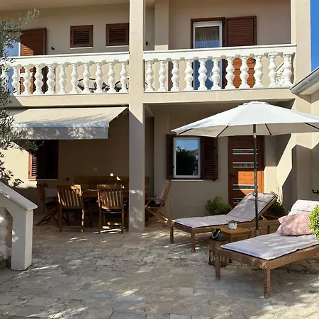 Ferienhaus Holiday Lukica Privlaka (Zadar)